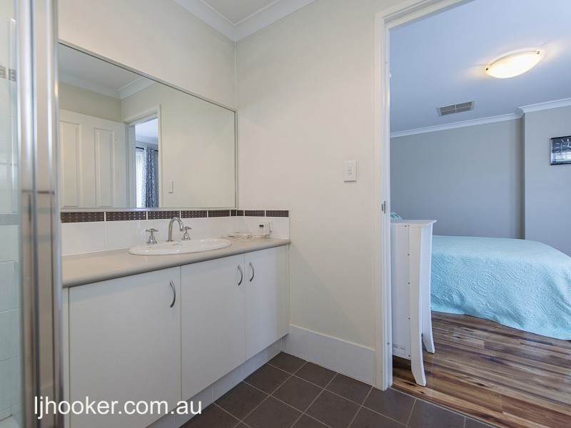 27 Oman Pass, Canning Vale WA 6155