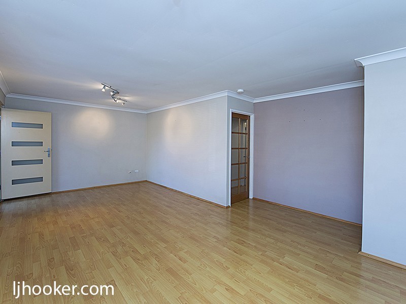 4/12 Kaliamba Court, Cannington WA 6107