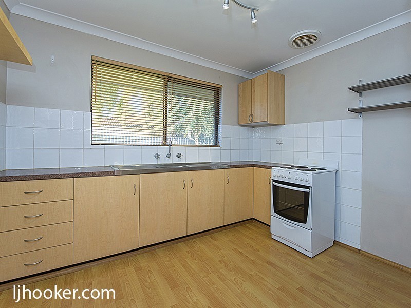 4/12 Kaliamba Court, Cannington WA 6107