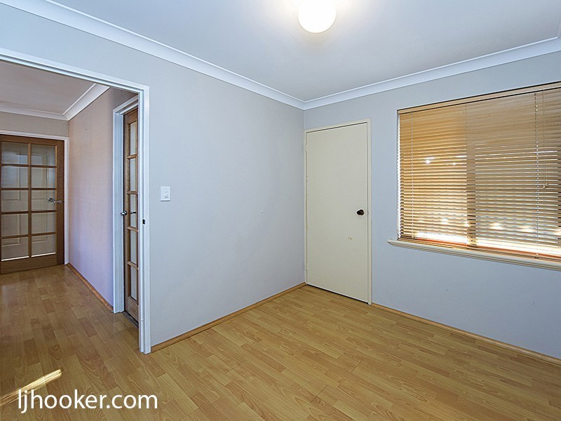 4/12 Kaliamba Court, Cannington WA 6107