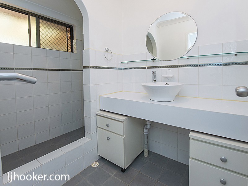 4/12 Kaliamba Court, Cannington WA 6107