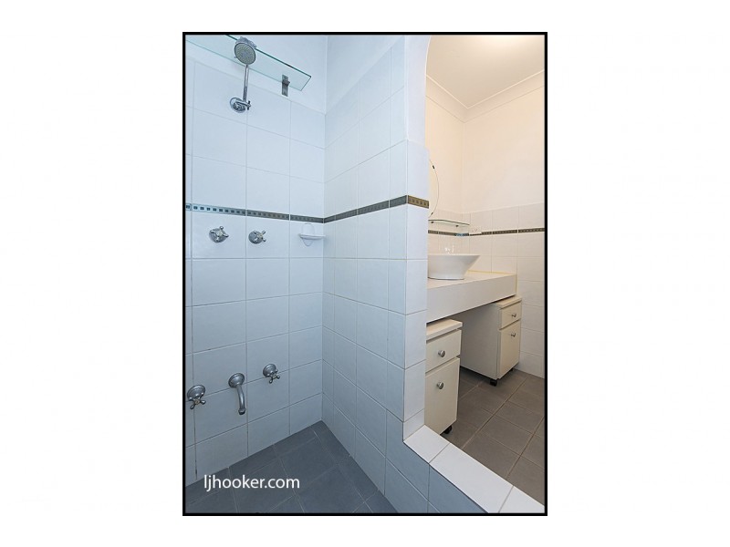 4/12 Kaliamba Court, Cannington WA 6107