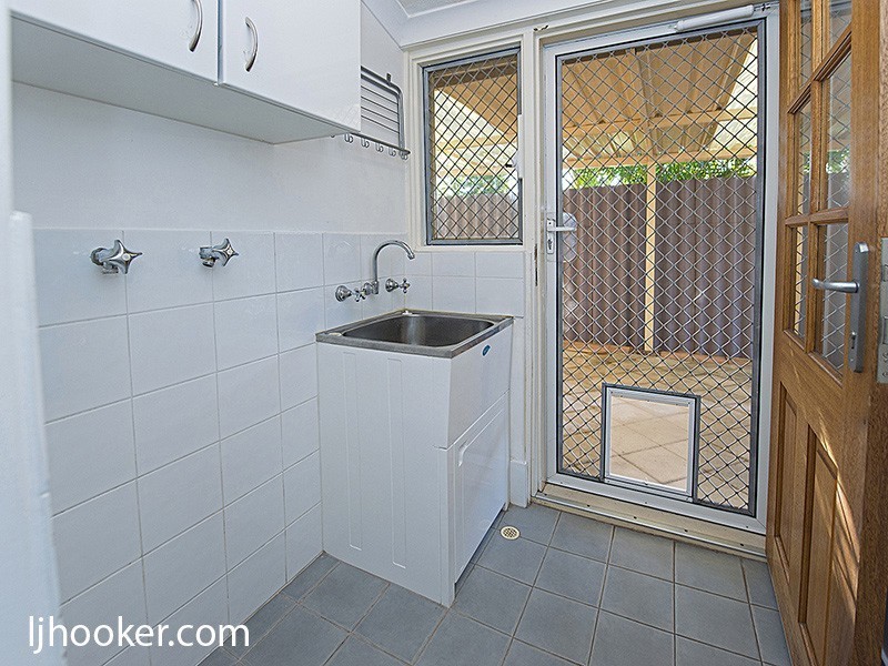 4/12 Kaliamba Court, Cannington WA 6107