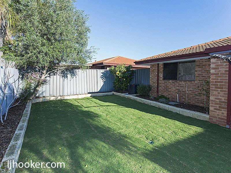 4/12 Kaliamba Court, Cannington WA 6107