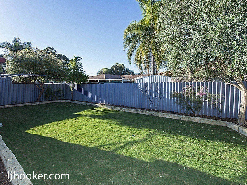 4/12 Kaliamba Court, Cannington WA 6107