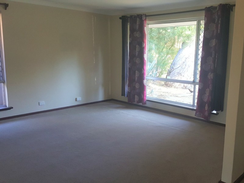 27 Baron Way, Gosnells WA 6110