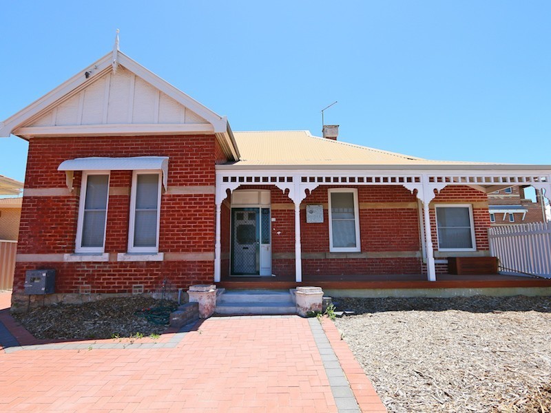 13 McMillan Street, Victoria Park WA 6100