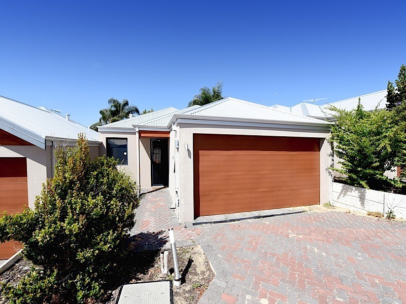 8/50 Norman Street, St James WA 6102