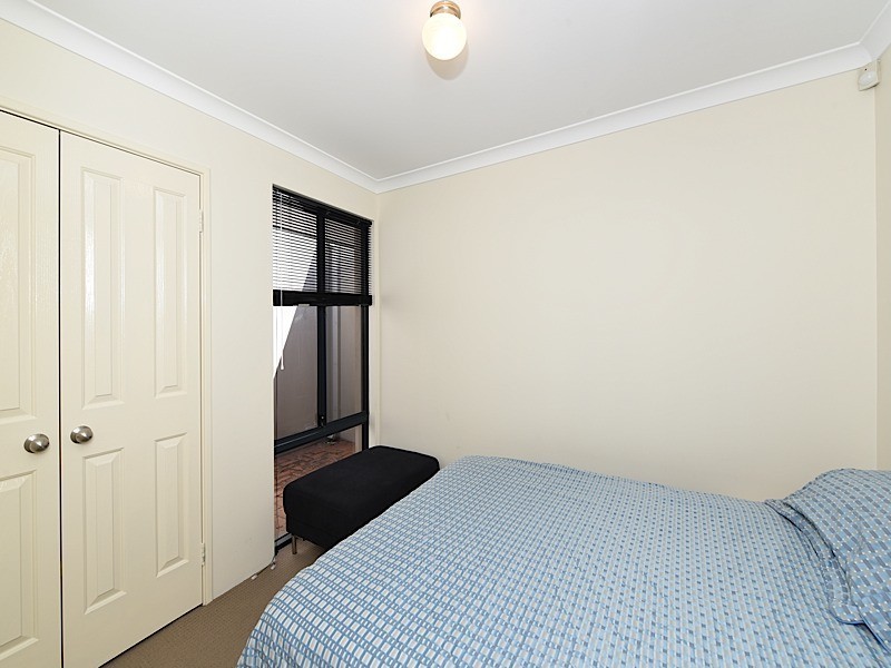 8/50 Norman Street, St James WA 6102