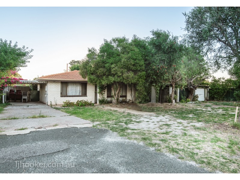 55 Asteroid Way, Carlisle WA 6101