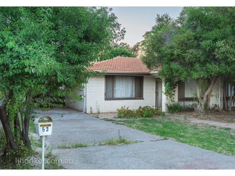 55 Asteroid Way, Carlisle WA 6101