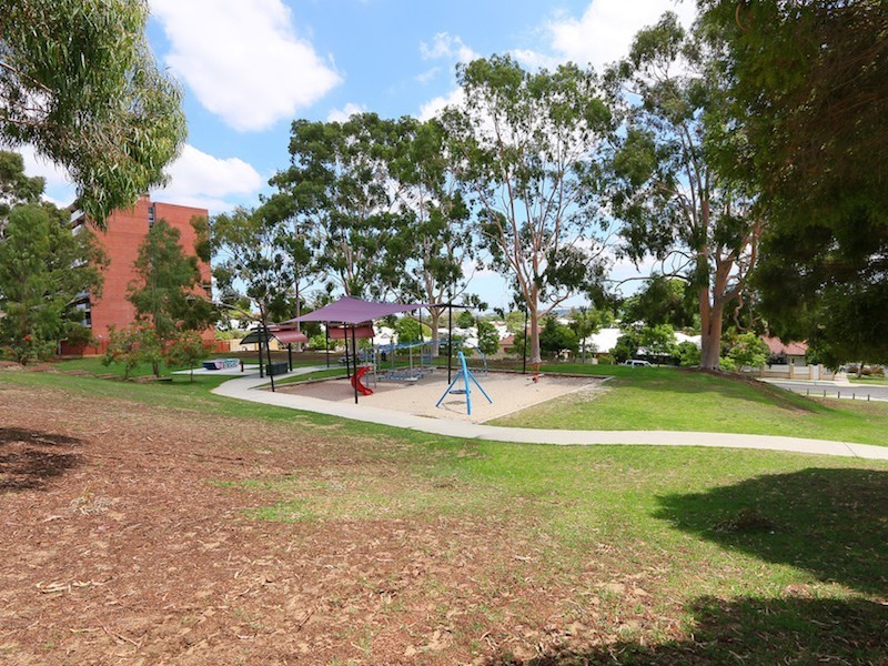 15/125 Gloucester Street, Victoria Park WA 6100