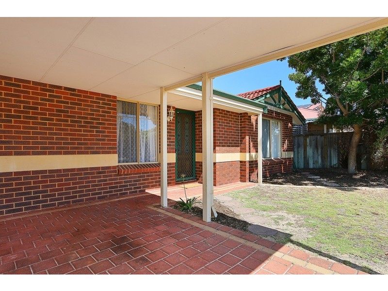 38 Fringe Lily Crescent, Ellenbrook WA 6069