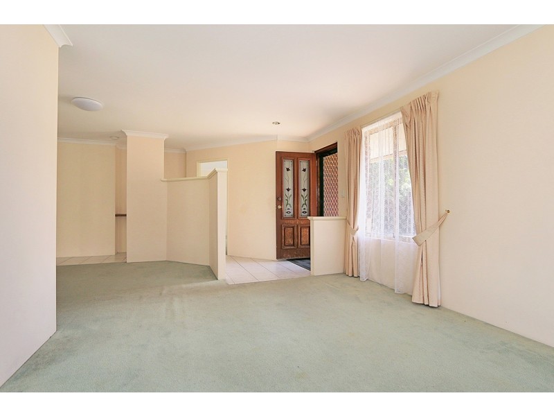 38 Fringe Lily Crescent, Ellenbrook WA 6069