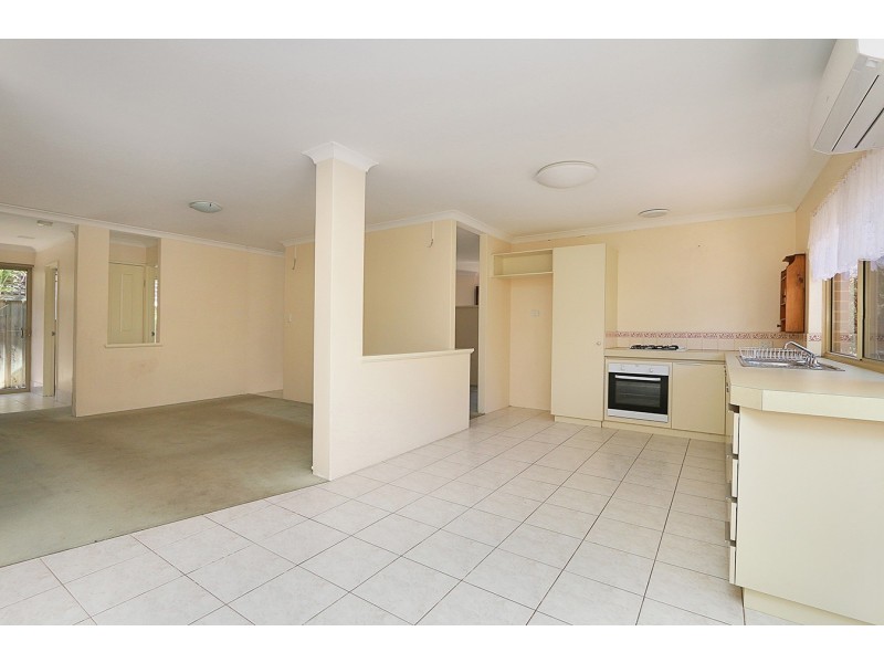 38 Fringe Lily Crescent, Ellenbrook WA 6069