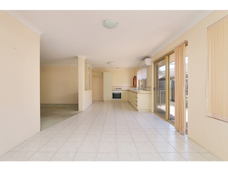 38 Fringe Lily Crescent, Ellenbrook WA 6069