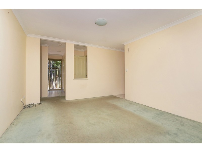 38 Fringe Lily Crescent, Ellenbrook WA 6069