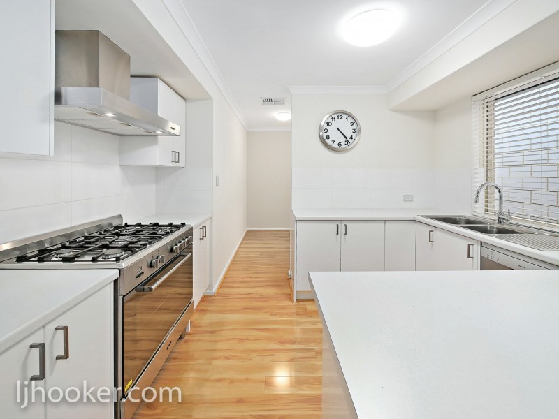 254 Wharf Street, Queens Park WA 6107