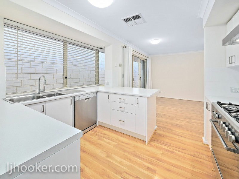 254 Wharf Street, Queens Park WA 6107