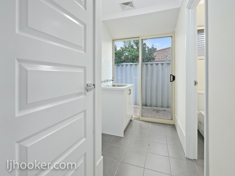 254 Wharf Street, Queens Park WA 6107