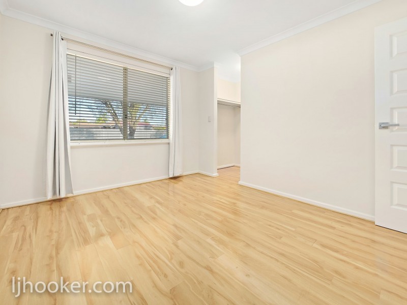 254 Wharf Street, Queens Park WA 6107