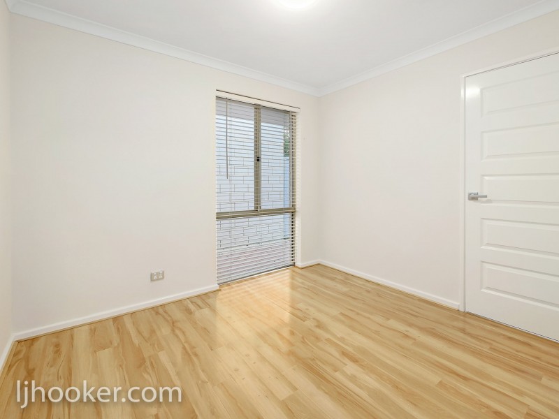 254 Wharf Street, Queens Park WA 6107
