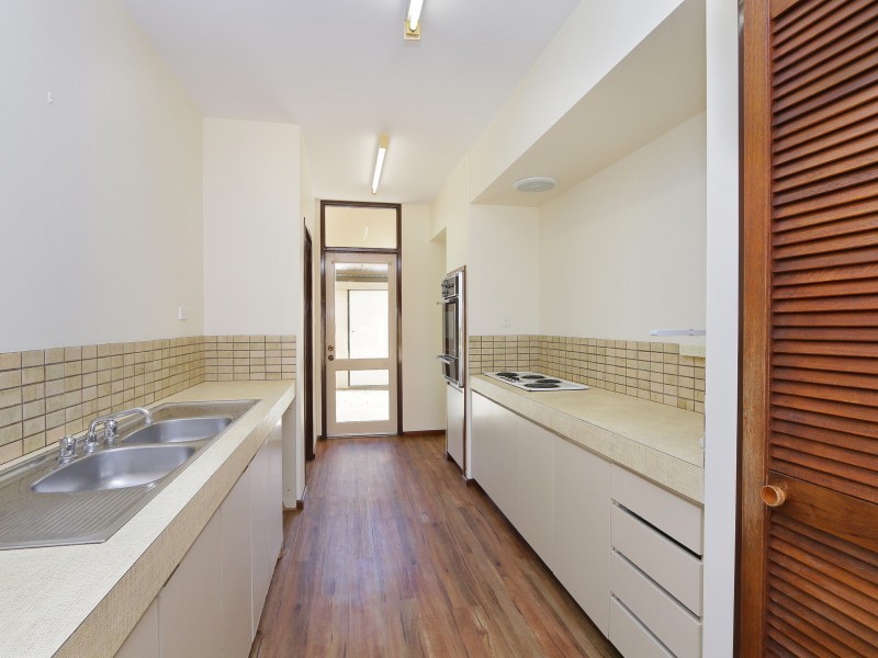 2/27 South Terrace, Como WA 6152
