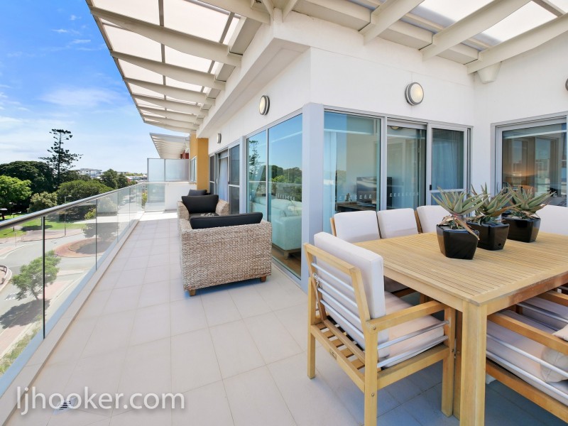 FOR DISPLAY 44/180 Stirling Street, Perth WA 6000