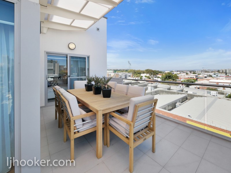 FOR DISPLAY 44/180 Stirling Street, Perth WA 6000