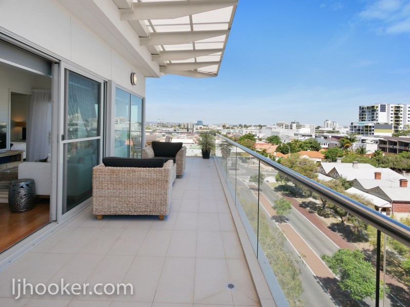 FOR DISPLAY 44/180 Stirling Street, Perth WA 6000