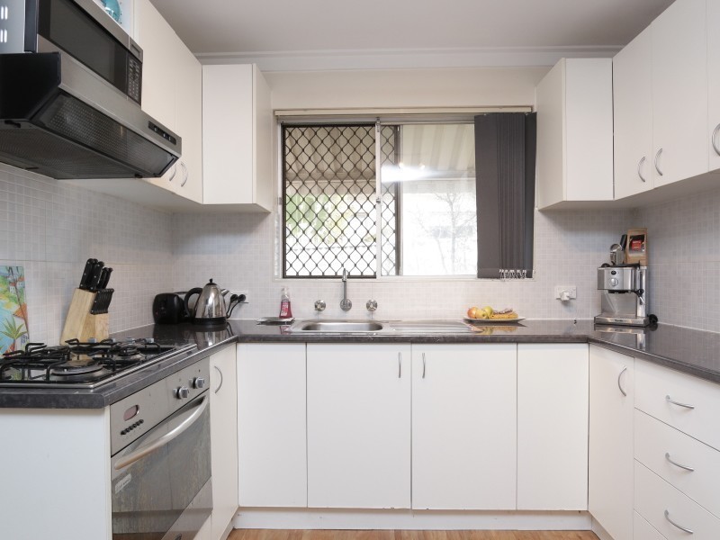 2/1047 Albany Highway, St James WA 6102