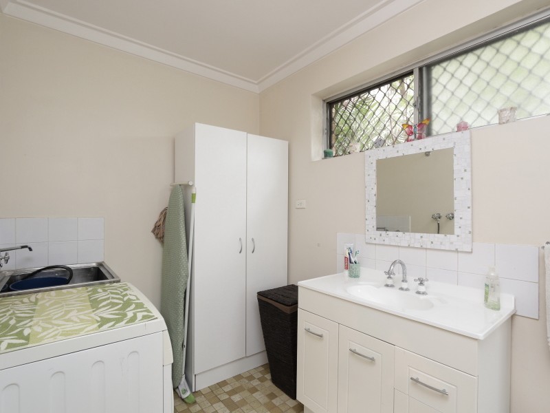 2/1047 Albany Highway, St James WA 6102