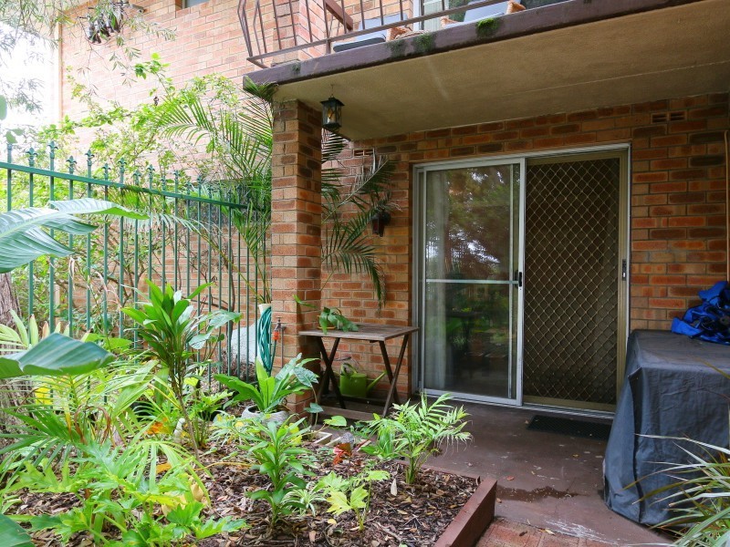 2/1047 Albany Highway, St James WA 6102