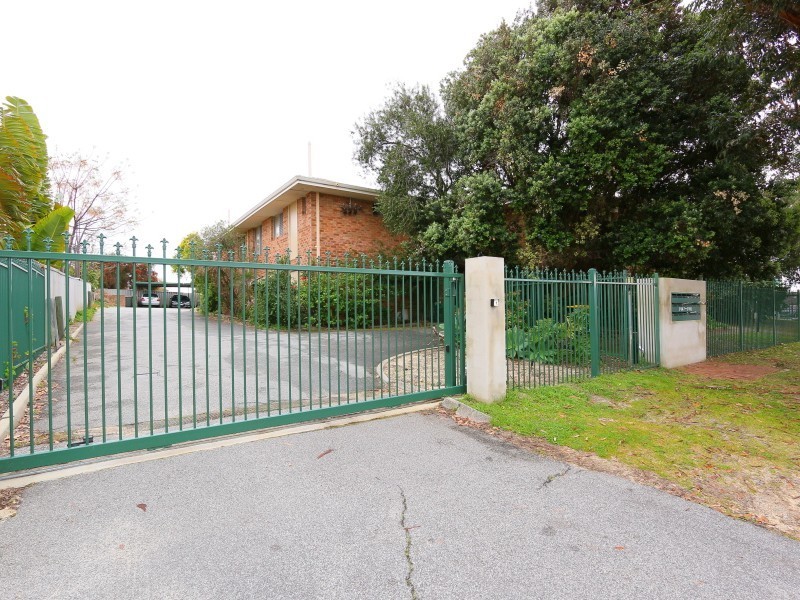 2/1047 Albany Highway, St James WA 6102