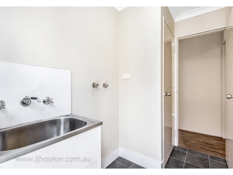1/12 Kaliamba Court, Cannington WA 6107