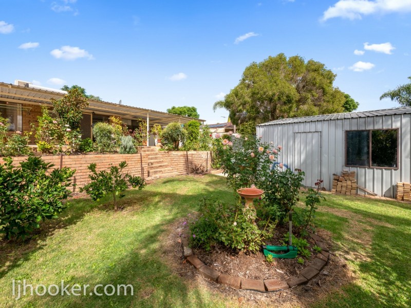 39 Westfield Road, Camillo WA 6111