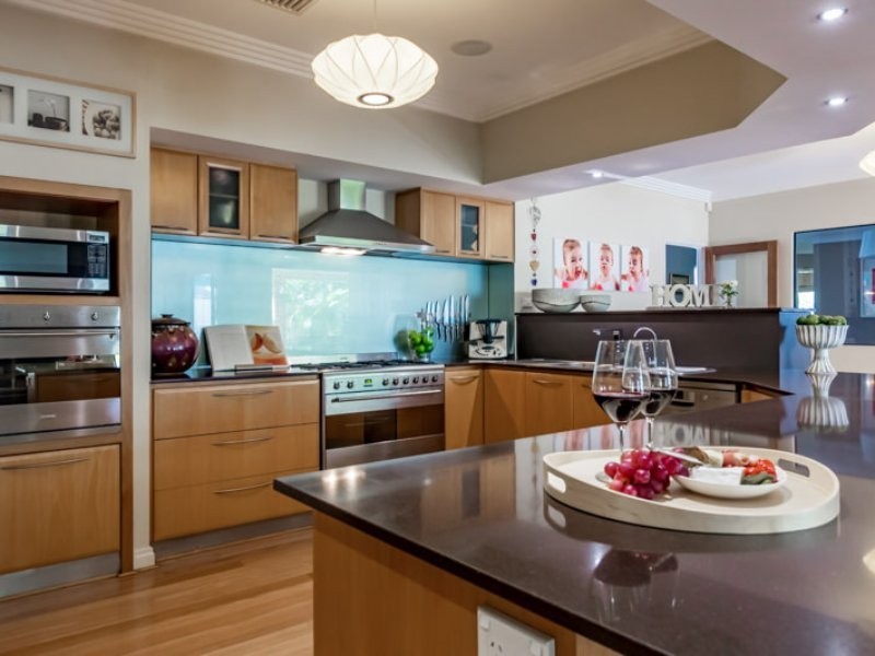 4 Martin Avenue, Rivervale WA 6103