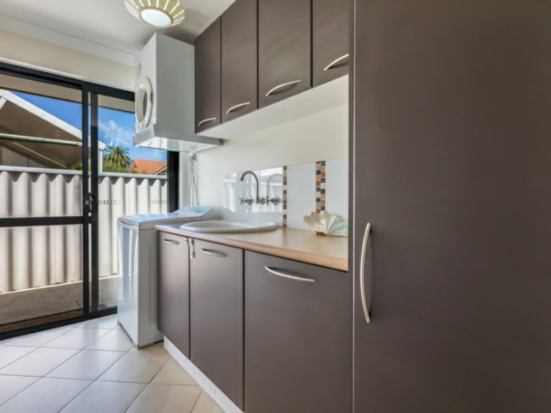 4 Martin Avenue, Rivervale WA 6103