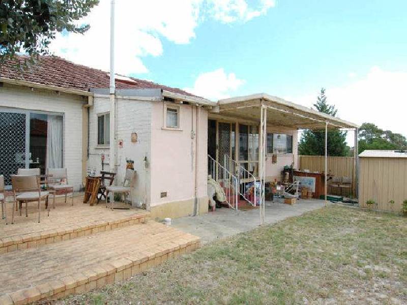 38 Ellam Street, St James WA 6102