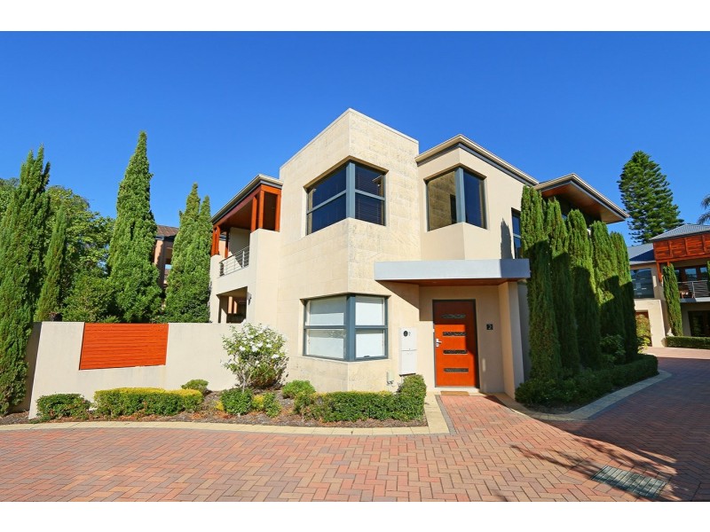 2/125 Hensman Street, South Perth WA 6151