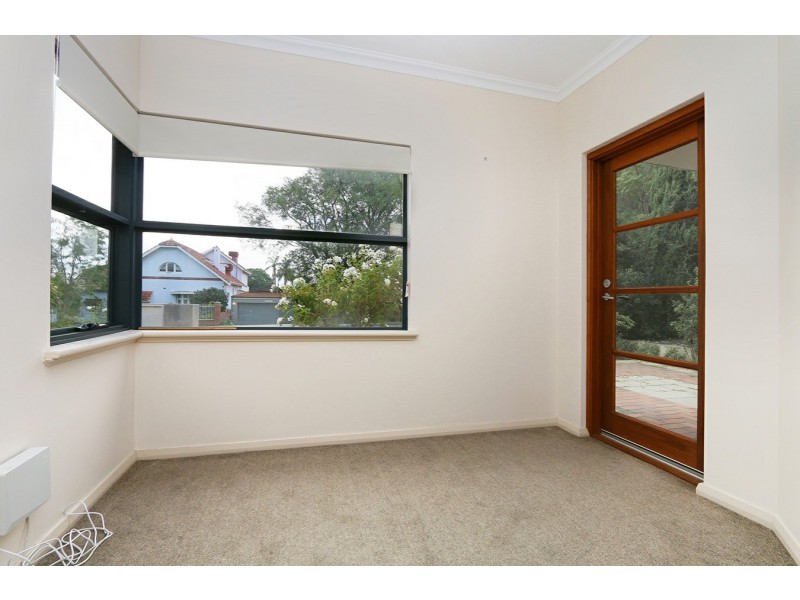 2/125 Hensman Street, South Perth WA 6151