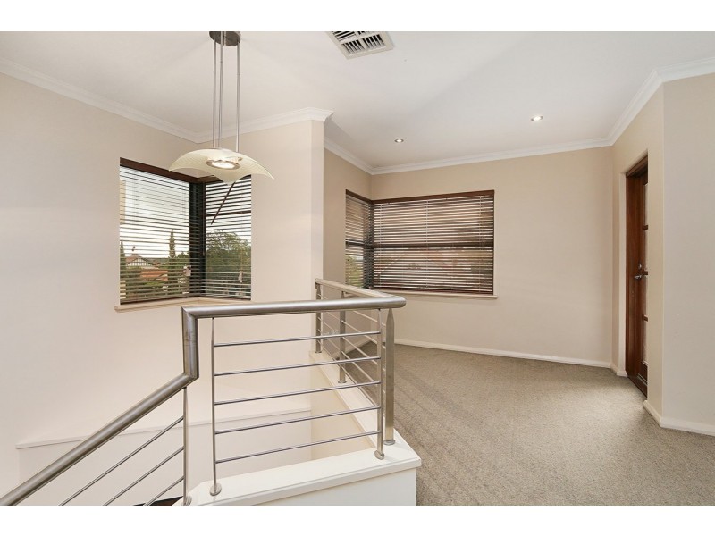 2/125 Hensman Street, South Perth WA 6151