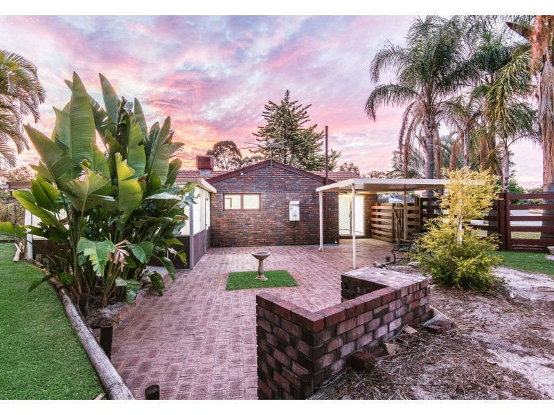 8 Bossea Place, Ferndale WA 6148