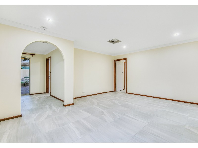 8 Bossea Place, Ferndale WA 6148