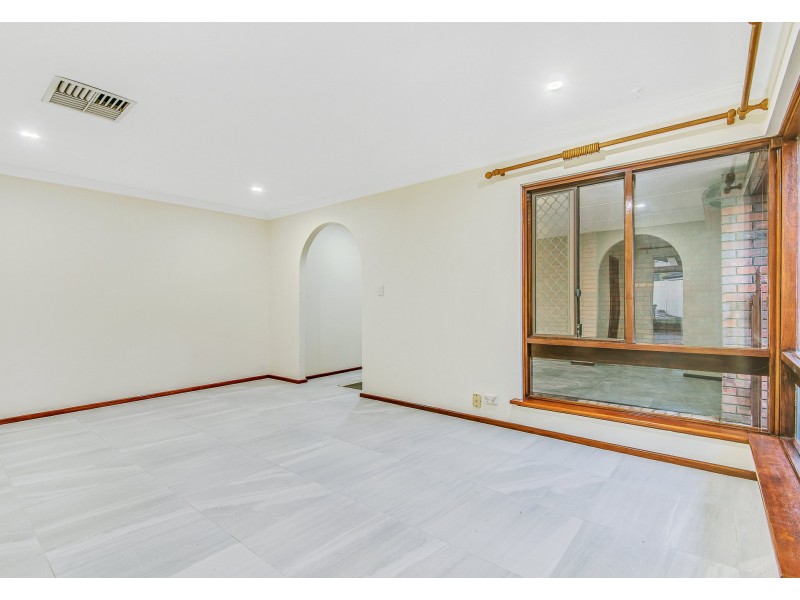 8 Bossea Place, Ferndale WA 6148