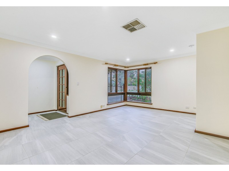 8 Bossea Place, Ferndale WA 6148