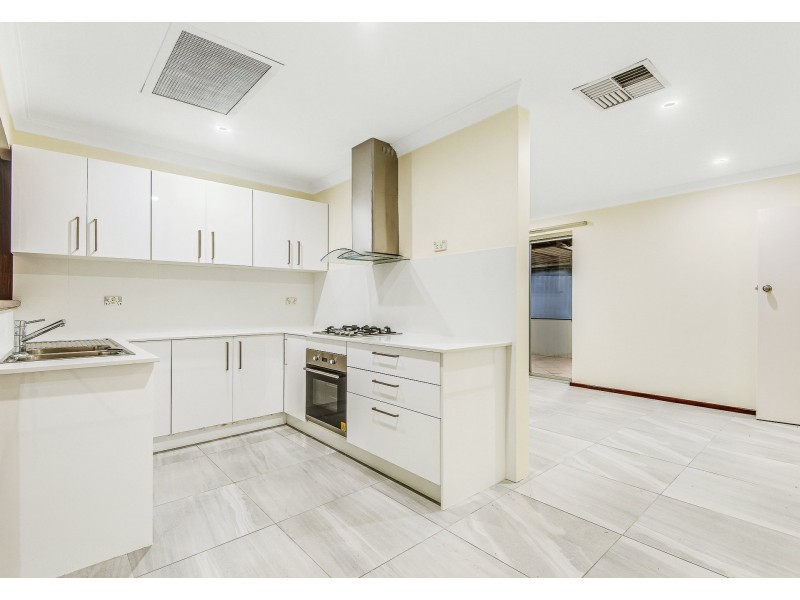 8 Bossea Place, Ferndale WA 6148