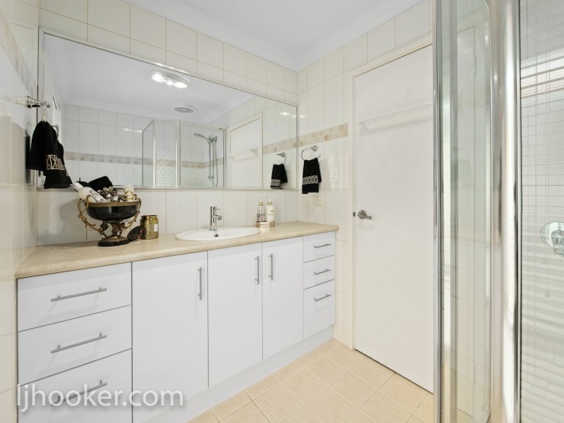 11 Riverview Rise, Wilson WA 6107