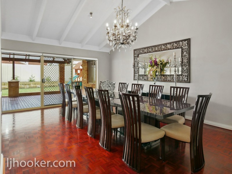 11 Riverview Rise, Wilson WA 6107