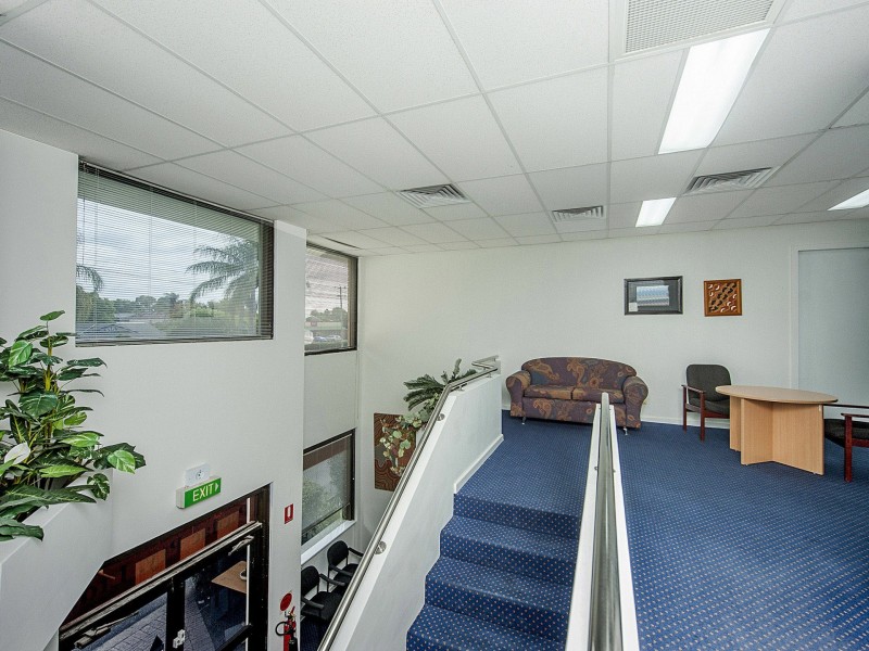 3/12 Burton Street, Cannington WA 6107